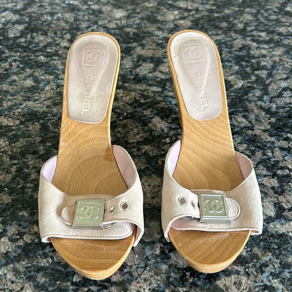 CHANEL WOODEN PLATFORM MULE CLOG SANDALS SIZE 35 - Picture 2 of 6